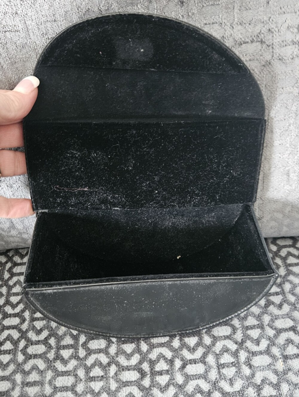 Marc By Marc Jacobs Black Semi-Hard Sunglasses Case, Excellent Condition - Picture 3 of 4